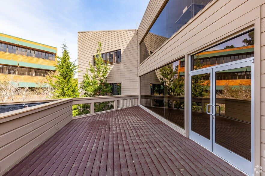 More Photos Of 70 Garden Ct, Monterey Medical For Lease