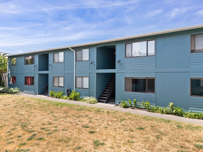 More Photos Of 2938 E Walnut St, Port Angeles Apartments For Sale