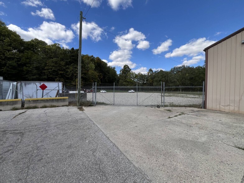 More Photos Of 1006 Covington St, Crawfordsville Warehouse For Sale