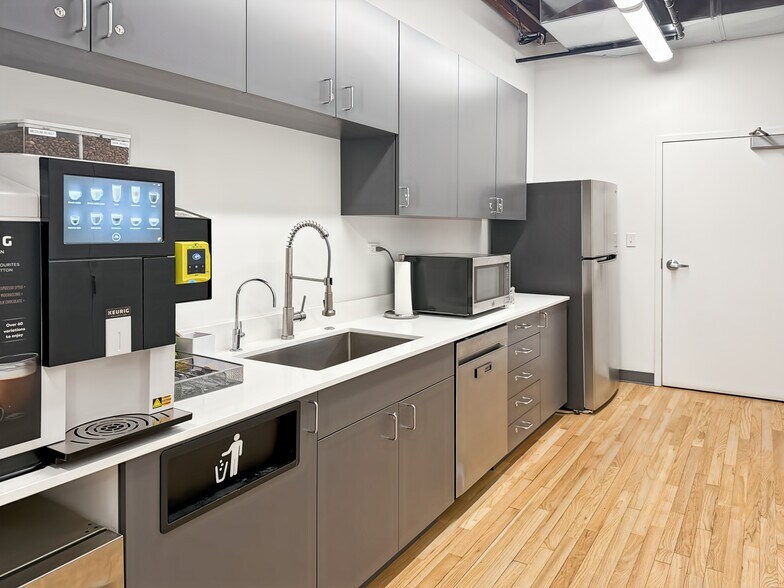 More Photos Of 1918 N Mendell St, Chicago Coworking Space