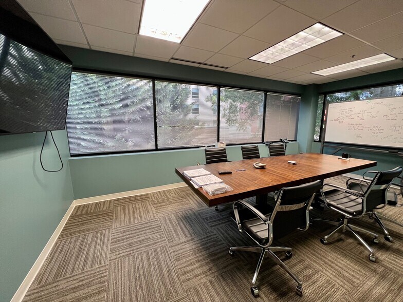 More Photos Of 308 N Peters Rd, Knoxville Office For Lease