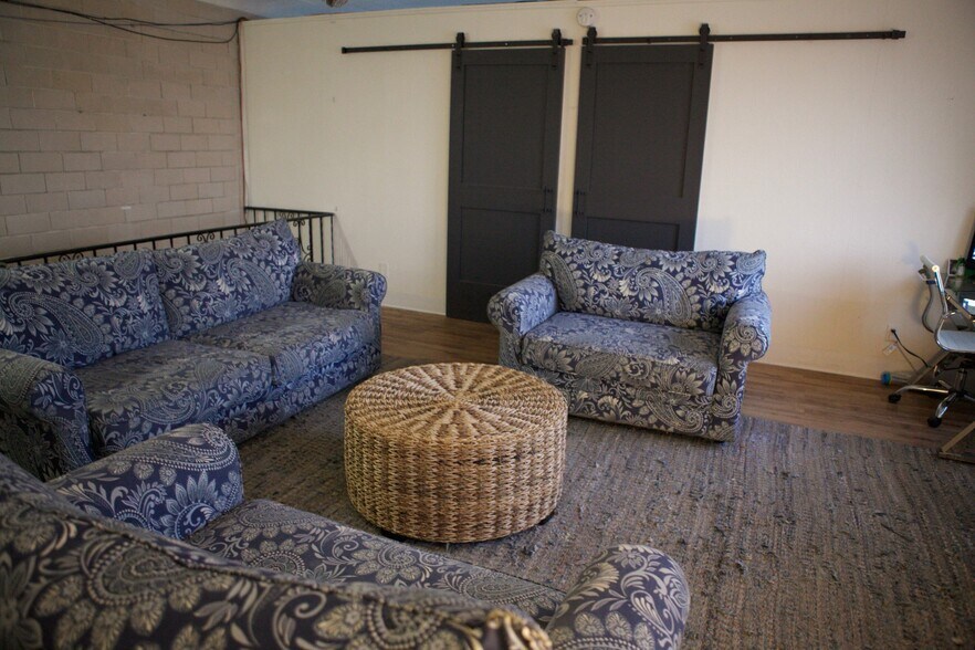 More Photos Of 105 8th Ave, Greeley Hotel For Sale