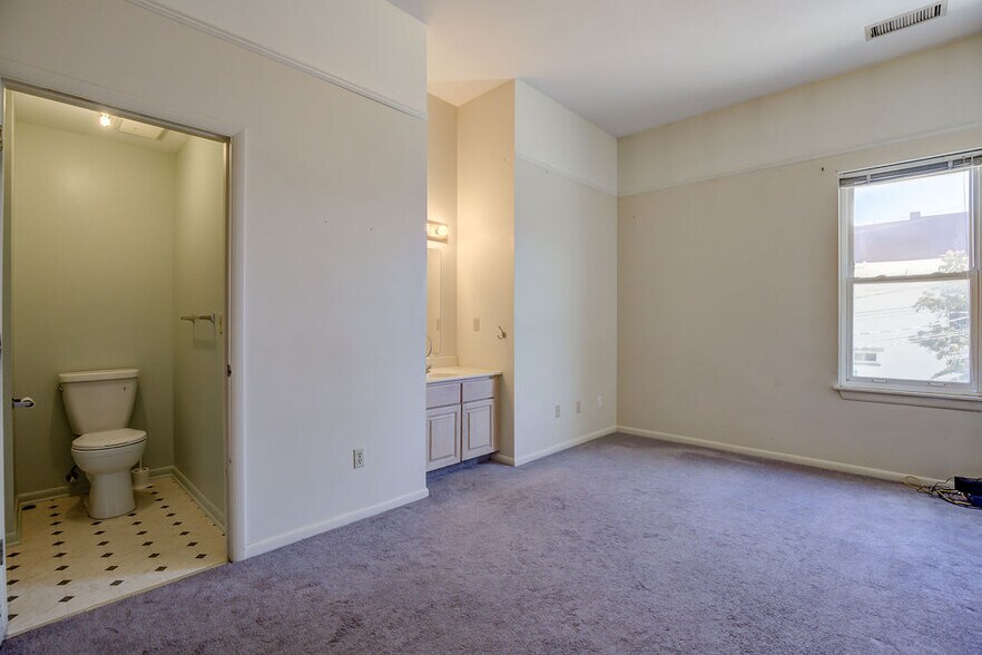 More Photos Of 100 W High St, Oxford Storefront Retail Residential For Sale