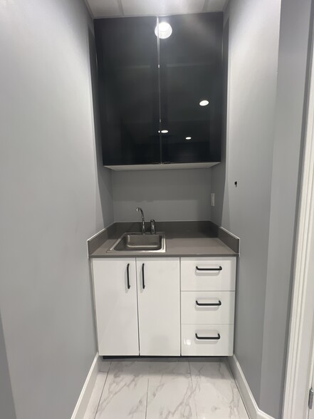 More Photos Of 668-670 N Orlando Ave, Maitland Office For Sale