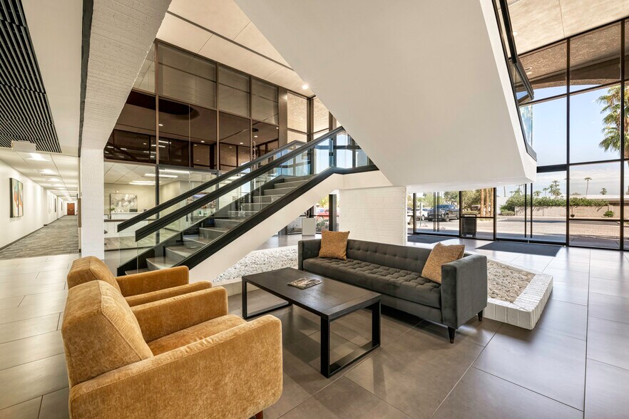 More Photos Of 8283 N Hayden Rd, Scottsdale Office For Lease