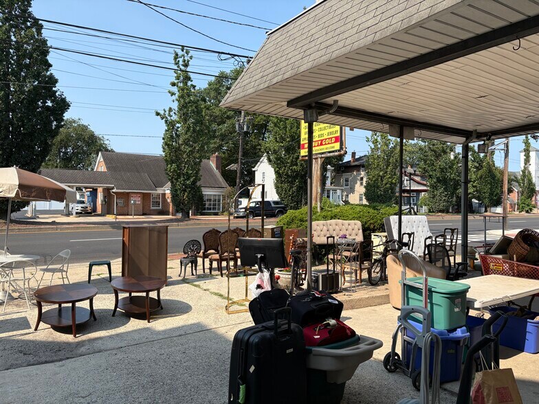 More Photos Of 2048 S Broad St, Hamilton Storefront For Sale