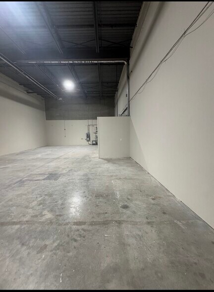 More Photos Of 32885 Mission Way, Mission Warehouse For Sale