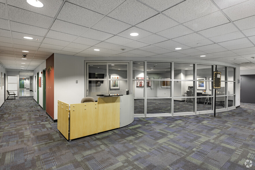 More Photos Of 211 Fulton St, Peoria Office For Lease