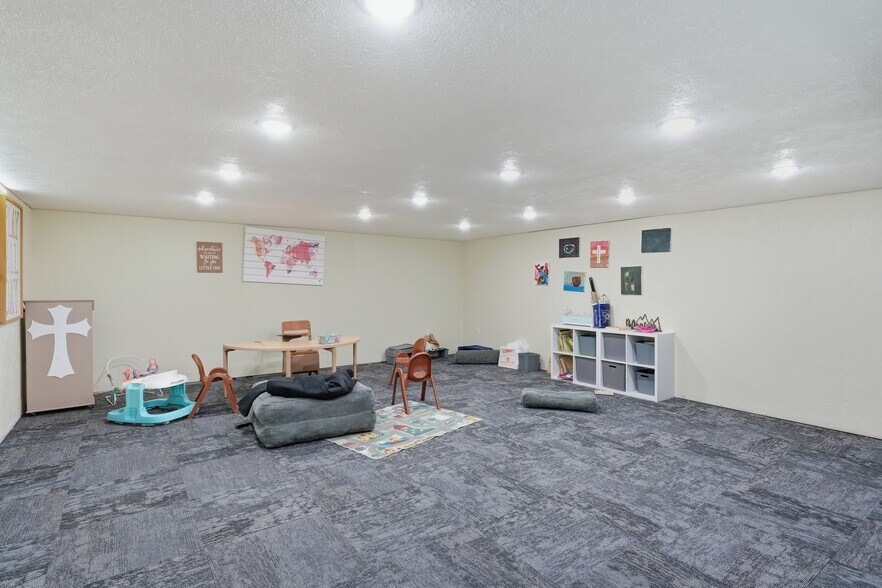More Photos Of 605 S Green Ave, Purcell Freestanding For Sale