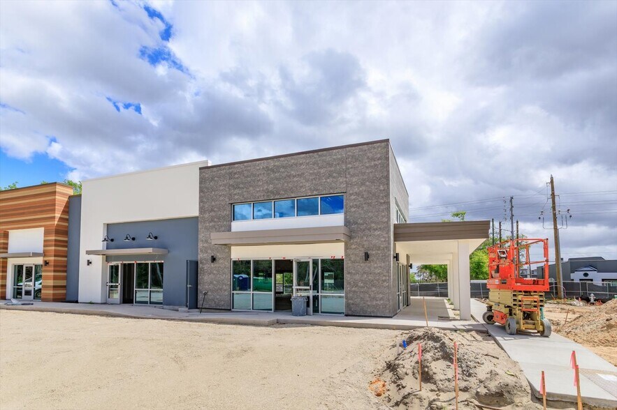 More Photos Of 286 Douglas Ave, Altamonte Springs General Retail For Lease