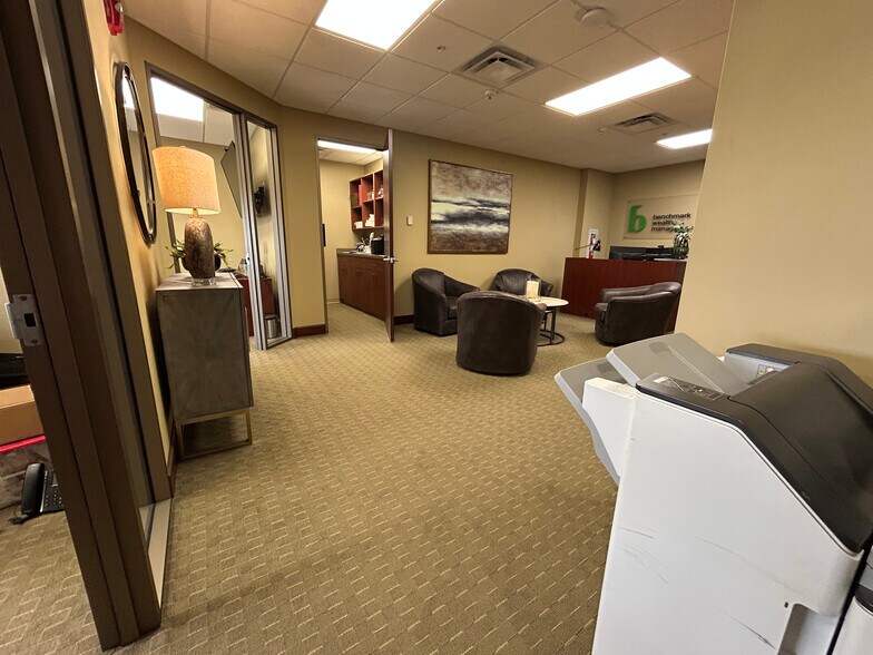 More Photos Of 4755 Lake Forest Dr, Blue Ash Office For Lease