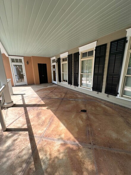 More Photos Of 10 Pinckney Colony Rd, Bluffton Office For Lease