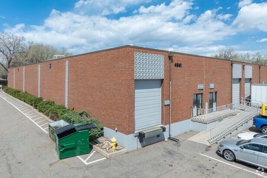 More Photos Of 8141 W I-70 Frontage Rd, Arvada Unknown For Lease