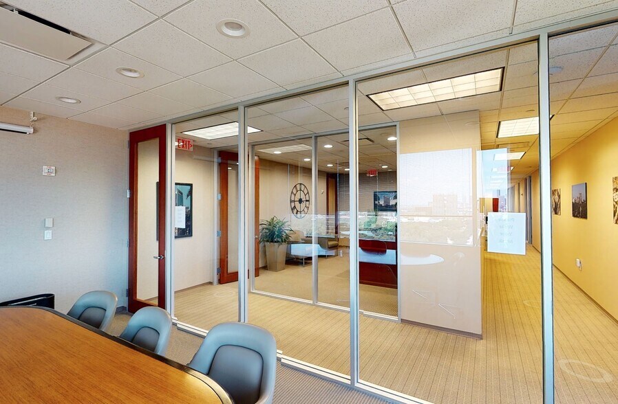 Photo of 21st Floor Ste 2190