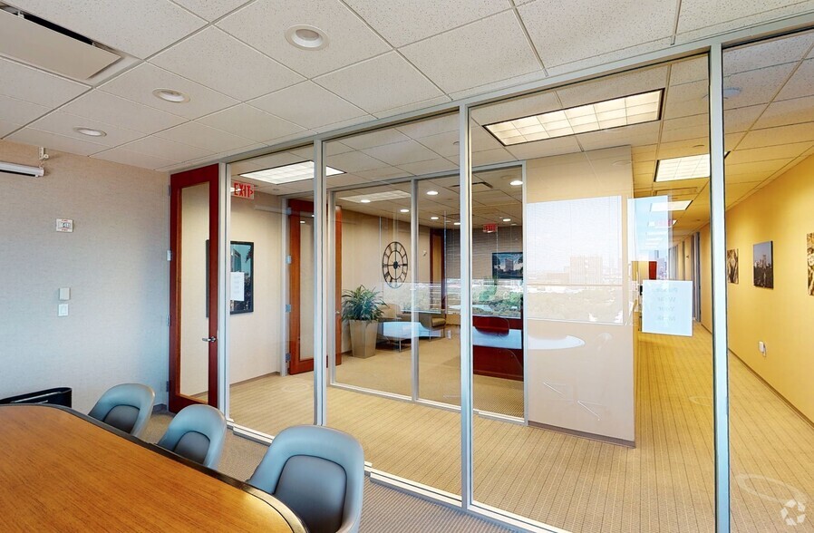 Photo of 21st Floor Ste 2190