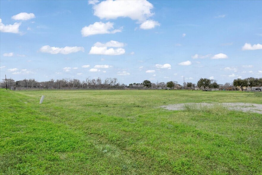 More Photos Of 0 Bailey Rd, Pearland Land For Sale