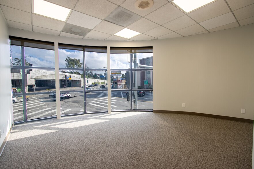 More Photos Of 10020 National Blvd, Los Angeles Loft Creative Space For Sale
