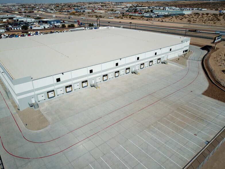 More Photos Of 11750 Gateway Blvd E, Socorro Distribution For Lease