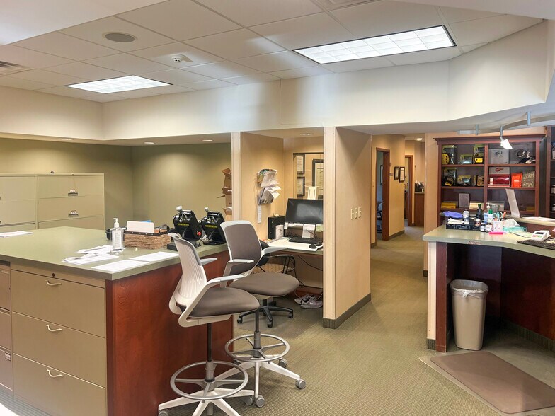 More Photos Of 7101 Broadmoor Ave, Caledonia Medical For Lease