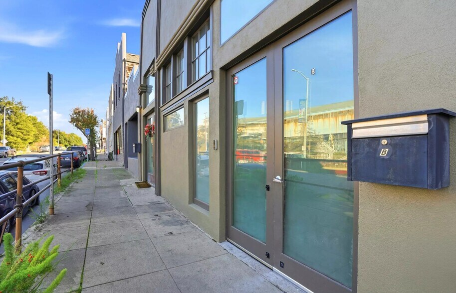 More Photos Of 733 Loring Ave, Crockett Apartments For Sale