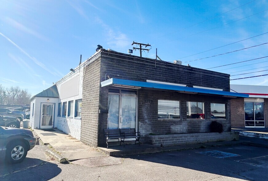 Primary Photo Of 2709 Williamsburg Rd, Richmond Restaurant For Lease
