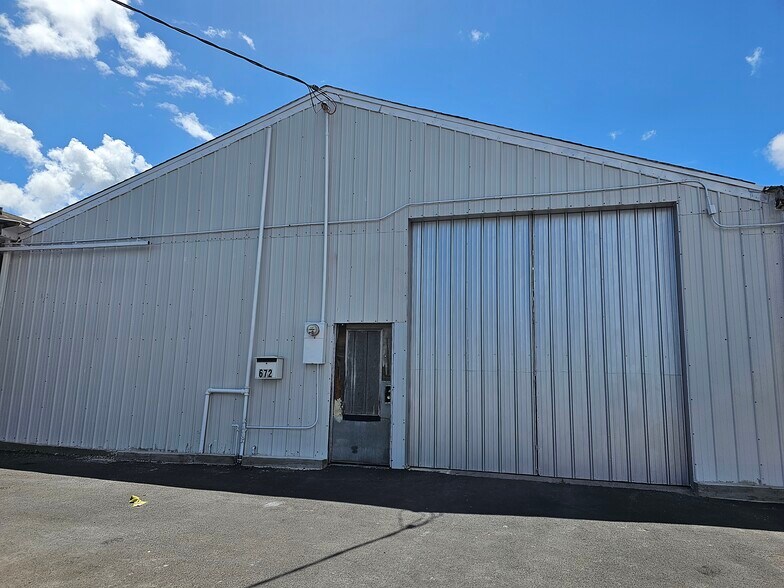More Photos Of 672 Ahua St, Honolulu Warehouse For Lease