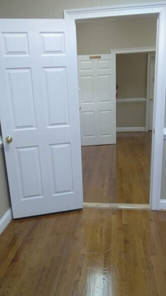 More Photos Of 5 Clusters Ct, Columbia Office For Lease