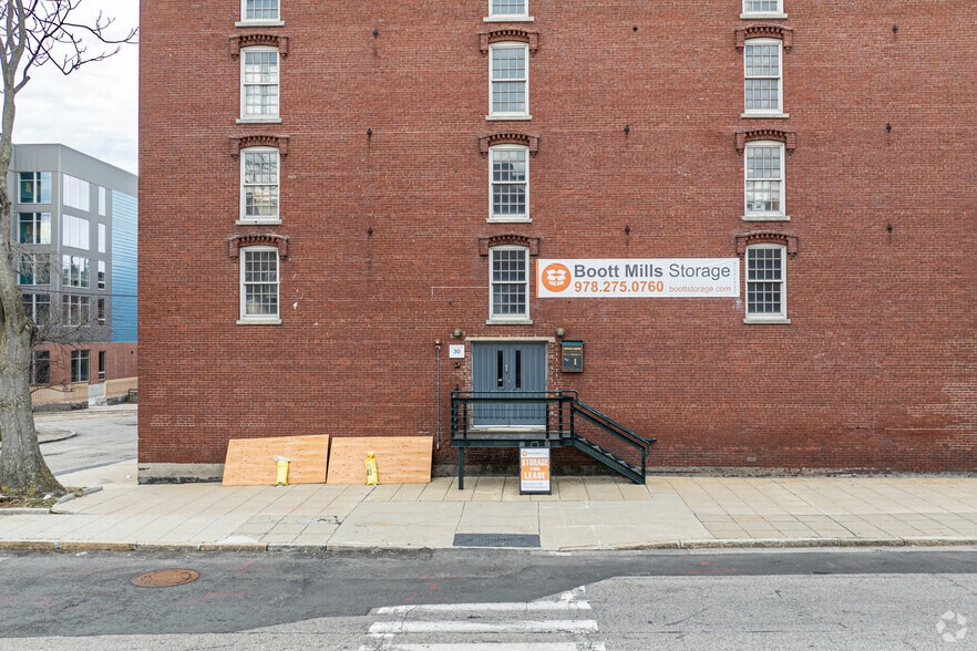 More Photos Of 30 French St, Lowell Warehouse For Lease