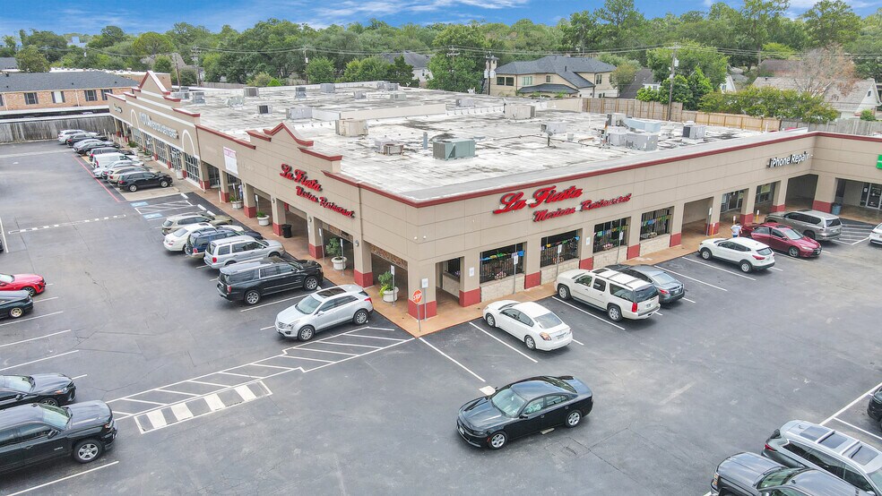 More Photos Of 11611-11637 Katy Fwy, Houston Unknown For Lease