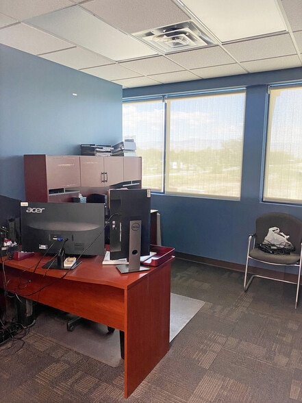 More Photos Of 408 S Eagle Rd, Eagle Coworking Space