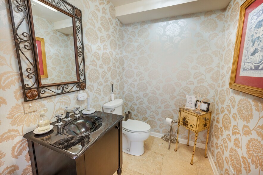 More Photos Of 107 13th St, Lynchburg Warehouse For Sale