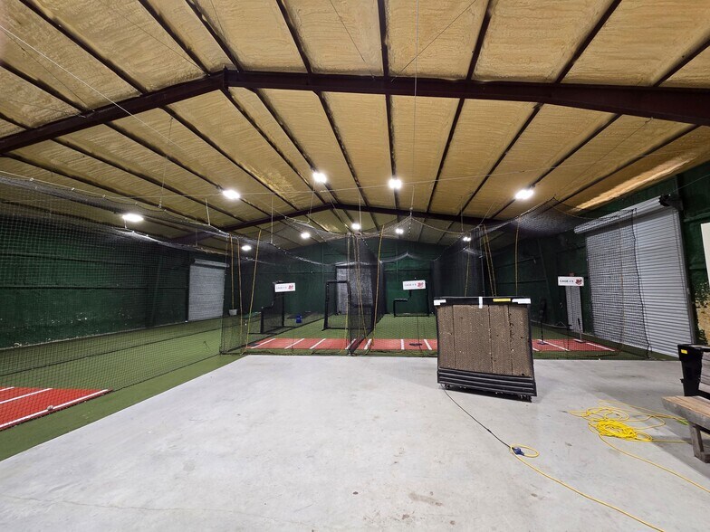 More Photos Of 1850 Goforth Rd, Kyle Freestanding For Sale