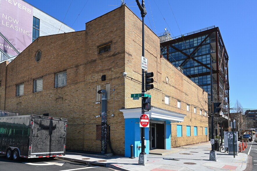 More Photos Of 700 V St NW, Washington Restaurant For Lease