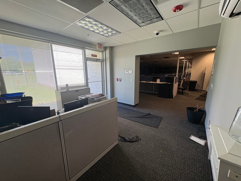 More Photos Of 1130 Sugg Pky, Greenville Warehouse For Lease