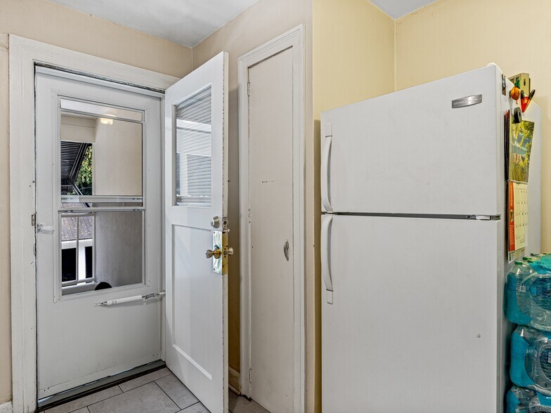 More Photos Of 1029 Patton St, Hendersonville Apartments For Sale