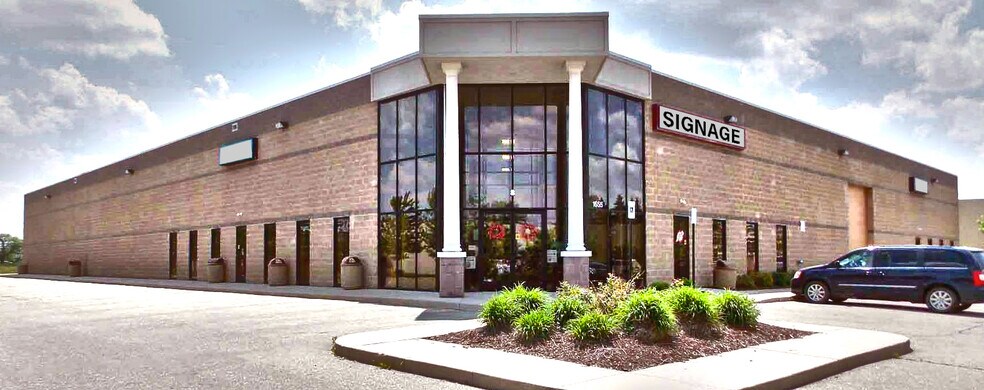 Primary Photo Of 1655 W Hamlin Rd, Rochester Hills Distribution For Lease