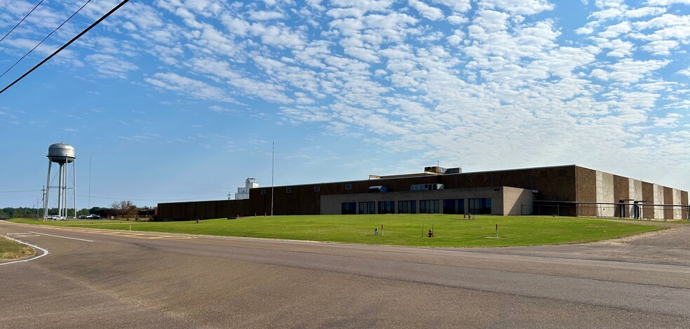 Primary Photo Of 19120 Highway 51, Hazlehurst Manufacturing For Lease