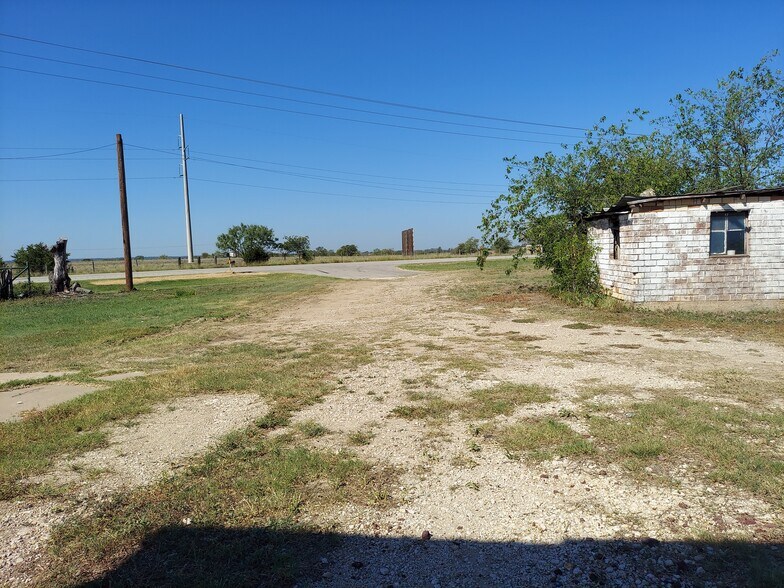 More Photos Of 3210 State Highway 36, Gatesville Specialty For Sale