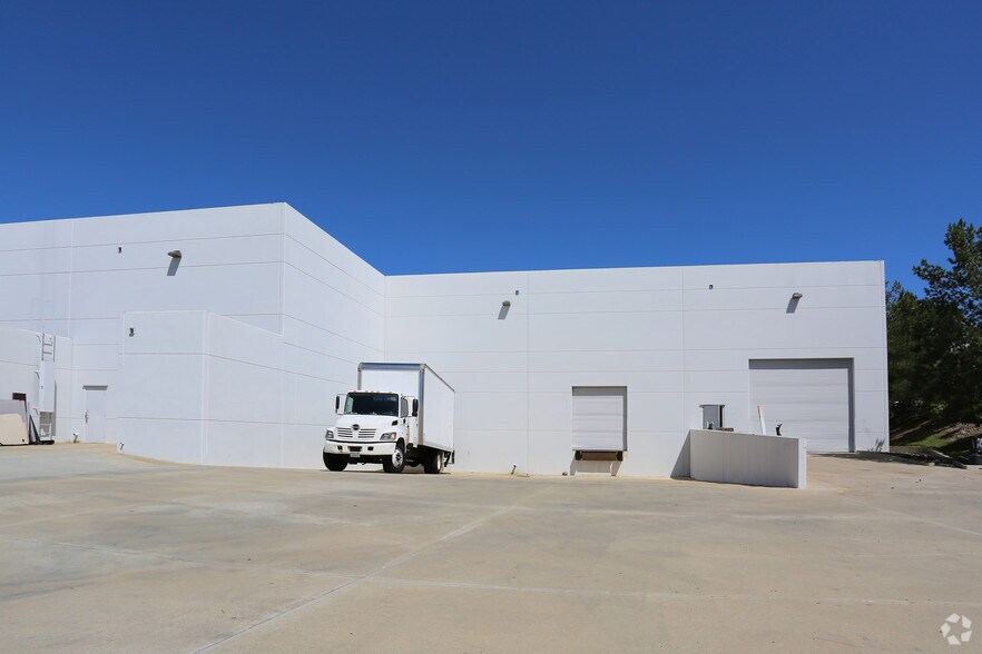 More Photos Of 12140 Community Rd, Poway Warehouse For Lease