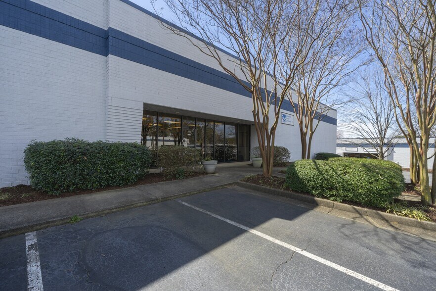 More Photos Of 3062 Kingston Ct SE, Marietta Distribution For Lease