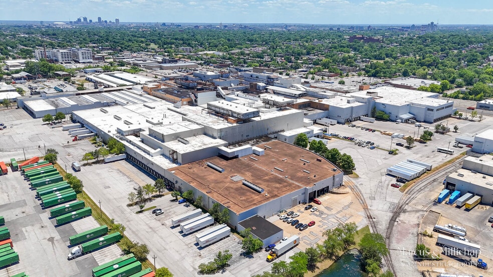 More Photos Of 3901 Union Blvd, Saint Louis Warehouse For Sale
