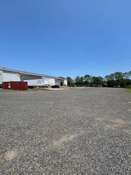 More Photos Of 37 Kanes Ln, Middletown Warehouse For Sale