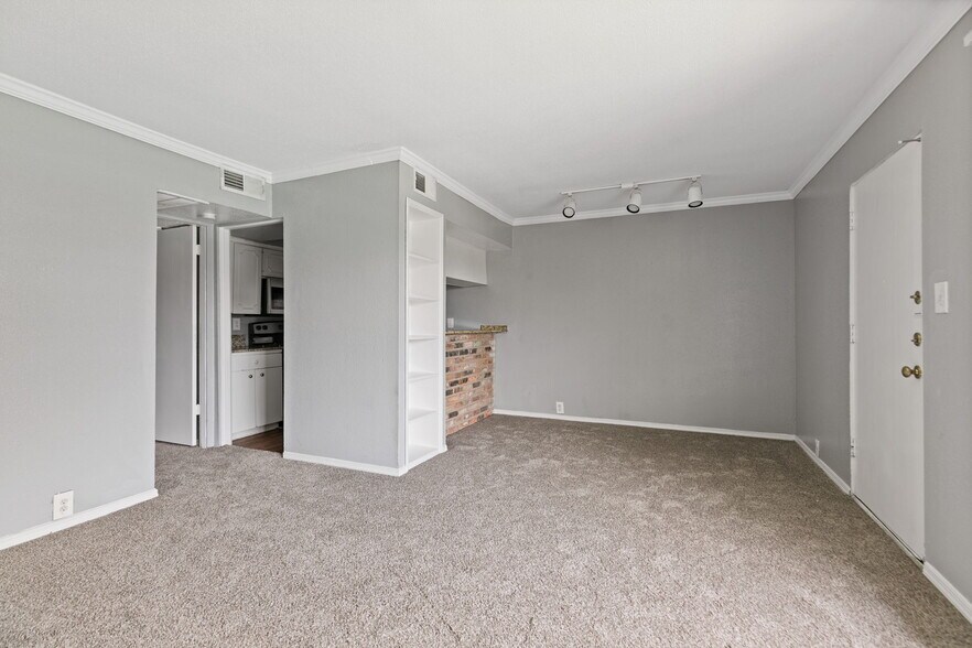 More Photos Of 3015 Greenridge Dr, Houston Apartments For Sale