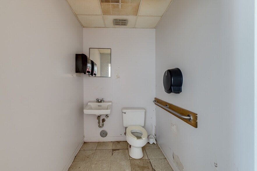 More Photos Of 2600 Earls Bridge Rd, Easley Convenience Store For Sale