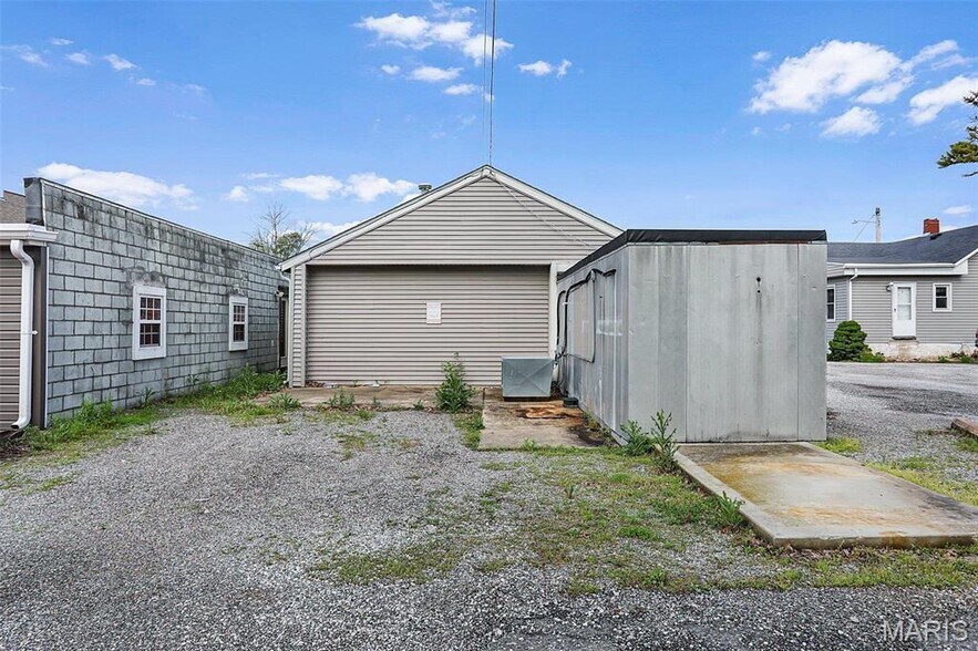 More Photos Of 2112 S Center St, Maryville Restaurant For Sale