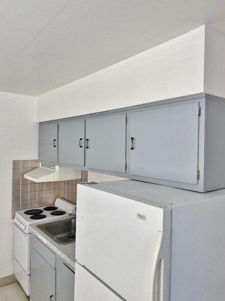 More Photos Of 300 Main St, Sherwood Apartments For Sale