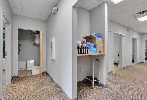 More Photos Of 12 Sammy McGhee Blvd, Jasper Office For Sale