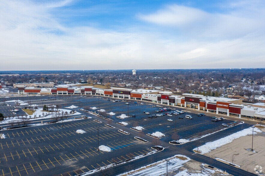 More Photos Of 1200-1620 W 75th St, Downers Grove Unknown For Lease