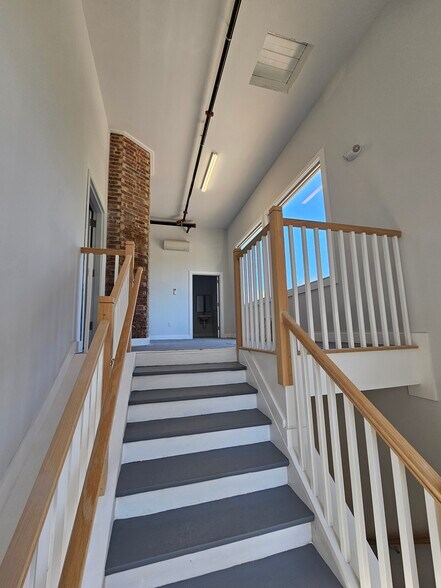 More Photos Of 1017 King Georges Post Rd, Edison Medical For Sale