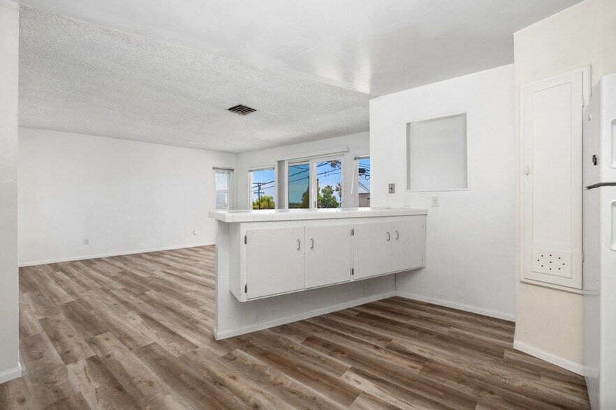 More Photos Of 2801-2807 Columbia St, San Diego Apartments For Sale